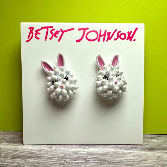 Betsey Johnson Fluffy Bunny post earrings NWT - Picture 1 of 8